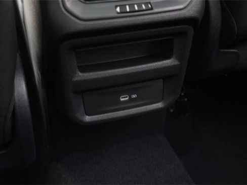 New 2025 Volkswagen Taos SE image 23