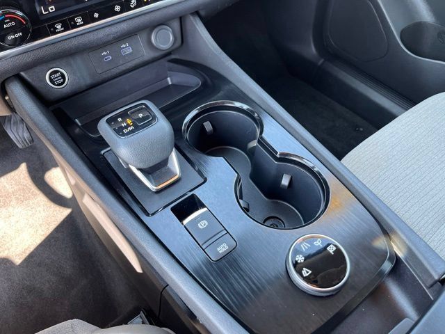 Used 2022 Nissan Rogue SV AWD/4WD image 29