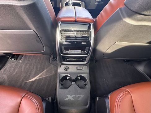 Used 2020 BMW X7 M50i image 27