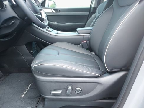 Certified 2025 Hyundai Palisade SEL image 9