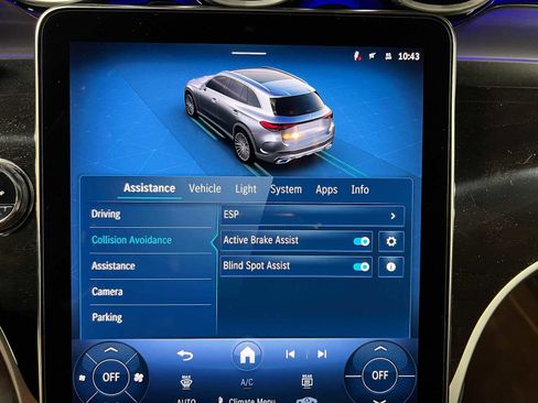 Used 2026 Mercedes-Benz GLC 300 4MATIC image 35