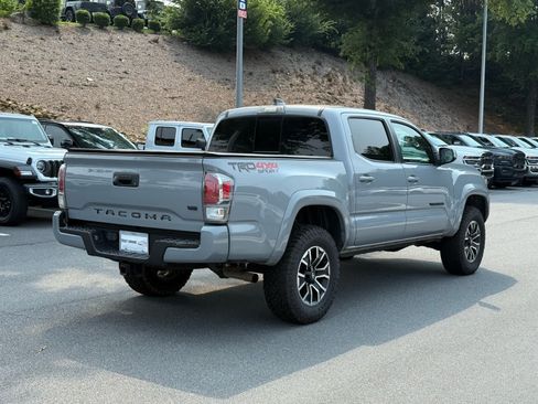 Used 2021 Toyota Tacoma TRD Sport AWD/4WD image 5