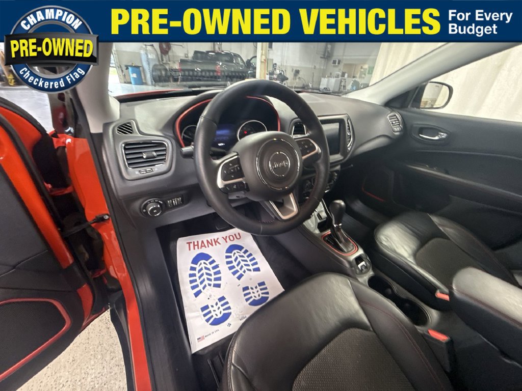 Used 2018 Jeep Compass Trailhawk w/ Navigation Group AWD/4WD image 13