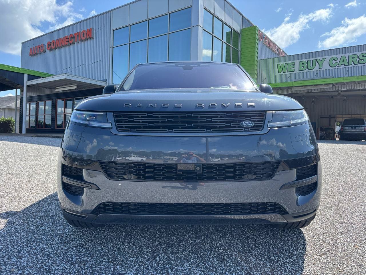 Used 2023 Land Rover Range Rover Sport SE AWD/4WD image 9