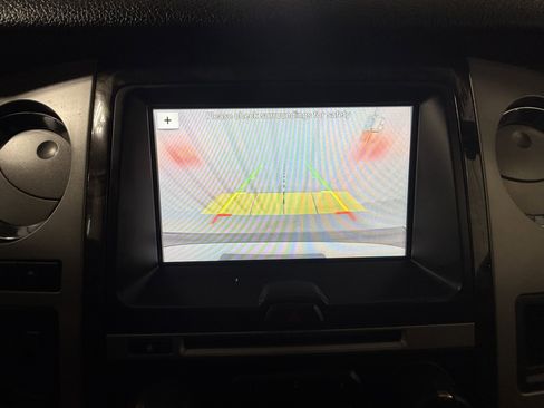 Used 2016 Ford Expedition Limited image 16