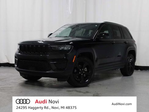 Used 2024 Jeep Grand Cherokee Altitude AWD/4WD image 1