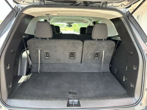 Used 2021 Chevrolet Traverse LS AWD/4WD image 10