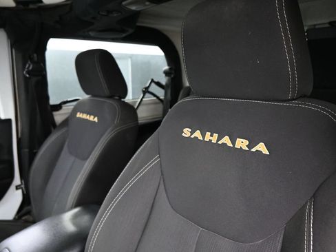 Used 2014 Jeep Wrangler Sahara w/ Dual Top Group AWD/4WD image 12
