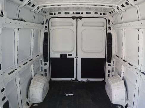 Used 2025 RAM ProMaster 2500 w/ Convenience Group FWD image 12