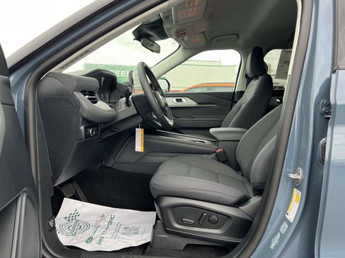 New 2026 Ford Explorer Active image 18