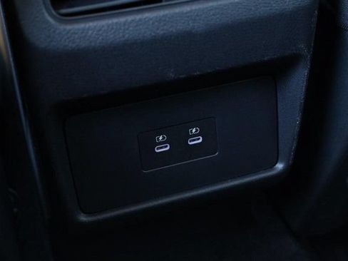 Certified 2025 Nissan Rogue SV FWD image 20