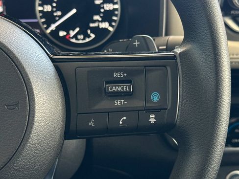 Used 2023 Nissan Rogue SV FWD image 27