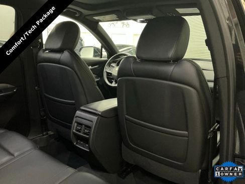 Used 2021 Cadillac XT4 Premium Luxury image 13