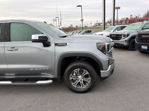 New 2026 GMC Sierra 1500 SLE AWD/4WD image 4