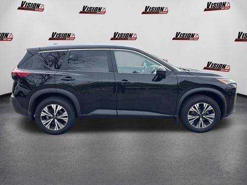 Used 2022 Nissan Rogue SV w/ SV Premium Package image 4