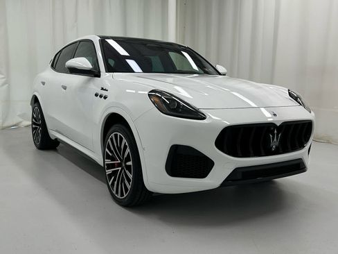 Used 2023 Maserati Grecale Modena AWD/4WD image 2