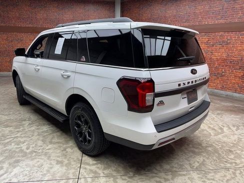 Used 2024 Ford Expedition Timberline image 3