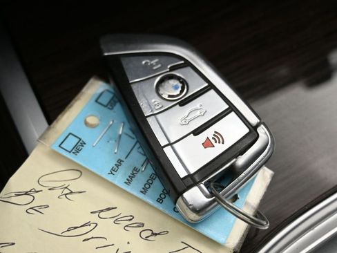 Used 2016 BMW 750i xDrive image 13