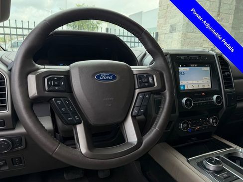 Used 2019 Ford Expedition XLT w/ Equipment Group 202A RWD image 13
