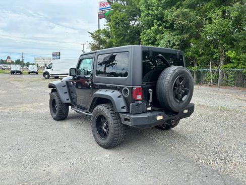 Used 2015 Jeep Wrangler Sport AWD/4WD image 2