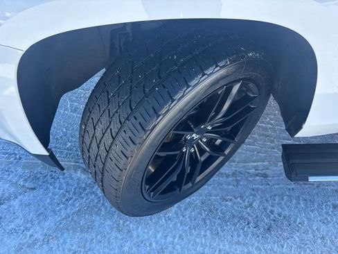 Used 2019 GMC Yukon Denali w/ Denali Ultimate Package image 18