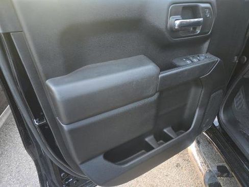 Used 2022 Chevrolet Silverado 1500 Custom w/ Safety Confidence Package image 9