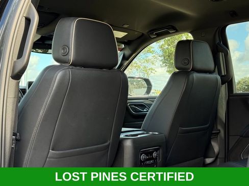 Used 2024 Chevrolet Suburban Premier RWD image 18
