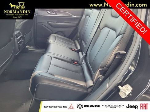 Certified 2023 Jeep Grand Cherokee Limited AWD/4WD image 18