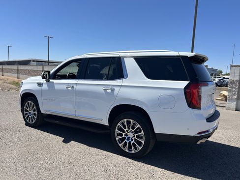Certified 2025 GMC Yukon Denali AWD/4WD image 3