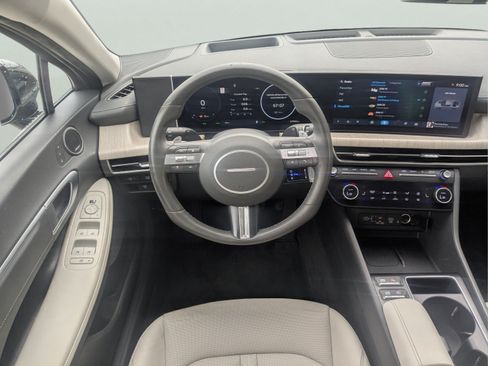 Used 2024 Hyundai Sonata Limited FWD image 17