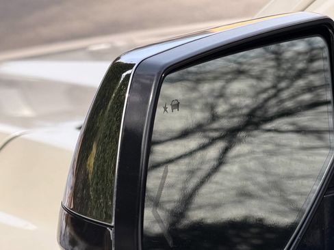 Used 2015 Chevrolet Tahoe LTZ image 15