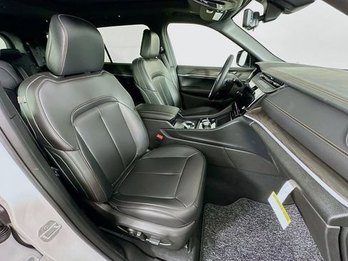 New 2026 Jeep Grand Cherokee L Limited AWD/4WD image 37