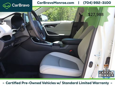 Used 2021 Toyota RAV4 XLE Premium FWD image 14