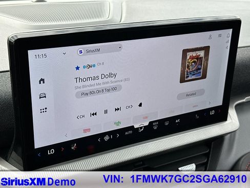 Used 2025 Ford Explorer ST image 37