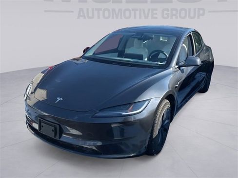 Used 2025 Tesla Model 3 Long Range image 2