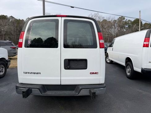 Used 2024 GMC Savana 2500 w/ Driver Convenience Package image 5