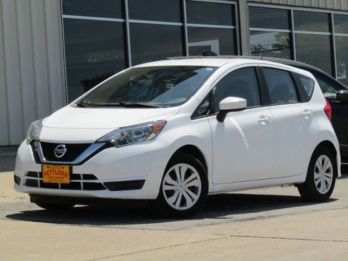 Used 2017 Nissan Versa Note SV FWD image 9