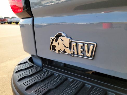 Used 2024 GMC Sierra 1500 AT4X w/ AT4X AEV Edition image 28