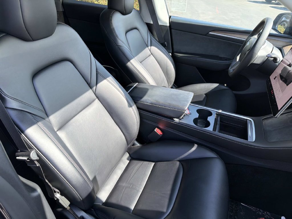 Used 2024 Tesla Model Y Performance AWD/4WD image 20