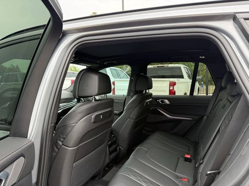 Used 2024 BMW X5 sDrive40i w/ M Sport Package RWD image 12
