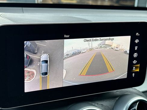 Used 2023 Mercedes-Benz GLC 300 4MATIC Coupe image 23