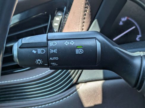 Used 2018 Lexus LS 500 w/ Luxury Package RWD image 18