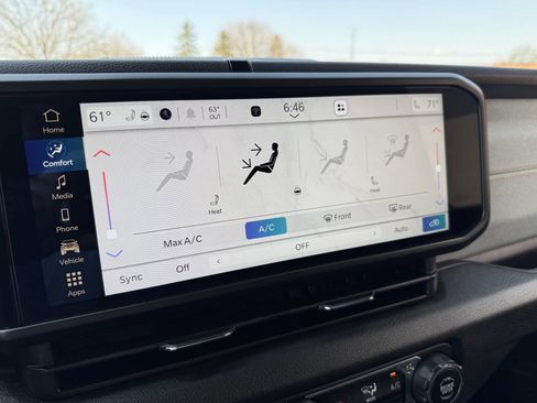 Used 2024 Jeep Wrangler Unlimited Sport AWD/4WD image 13