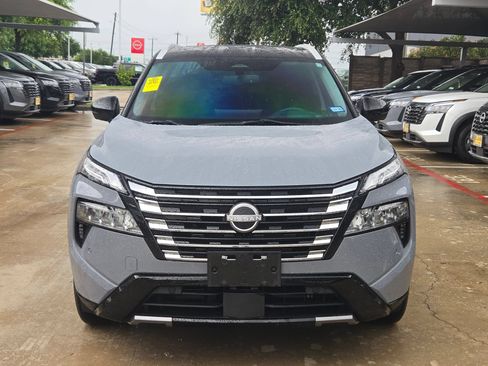 Used 2024 Nissan Rogue Platinum w/ Platinum Premium Package FWD image 8