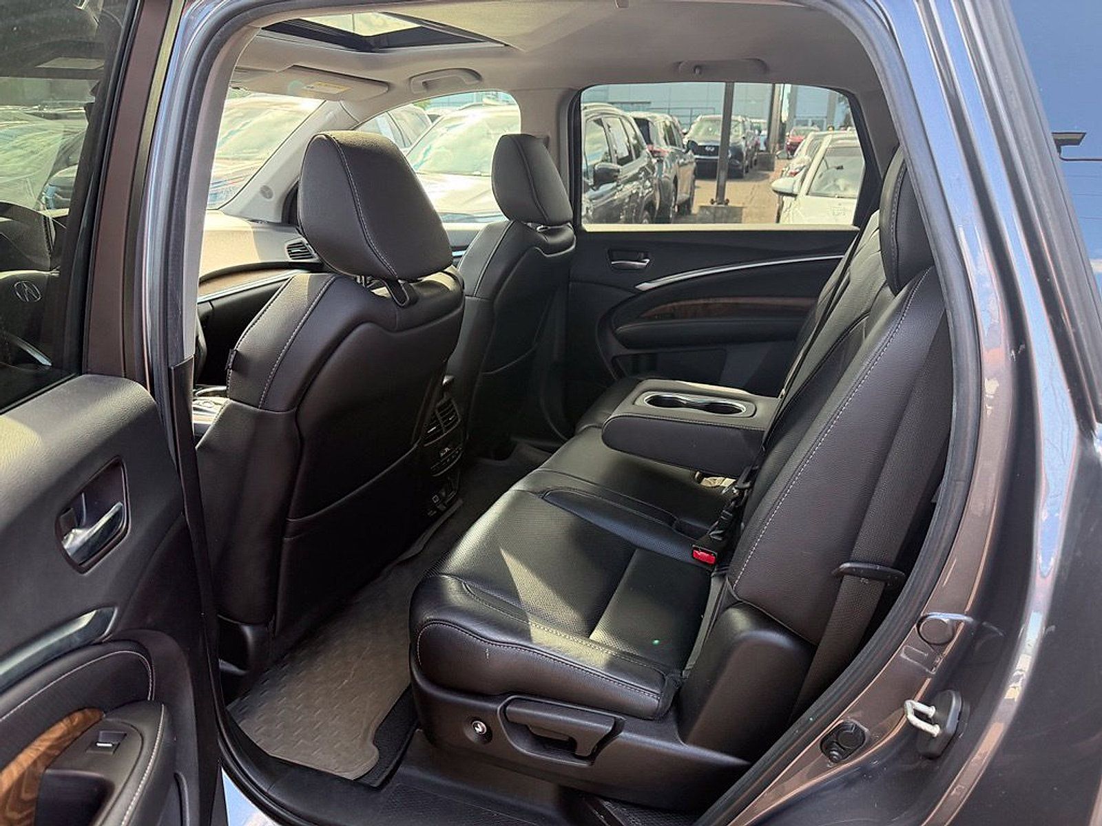 Used 2020 Acura MDX w/ Technology Package AWD/4WD image 10