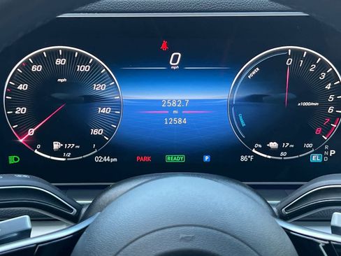 Used 2025 Mercedes-Benz GLE 450e 4MATIC image 25