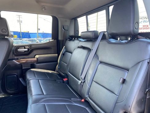 Used 2020 Chevrolet Silverado 1500 LT Trail Boss w/ Midnight Edition AWD/4WD image 16