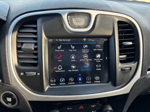 Used 2020 Chrysler 300 S image 28