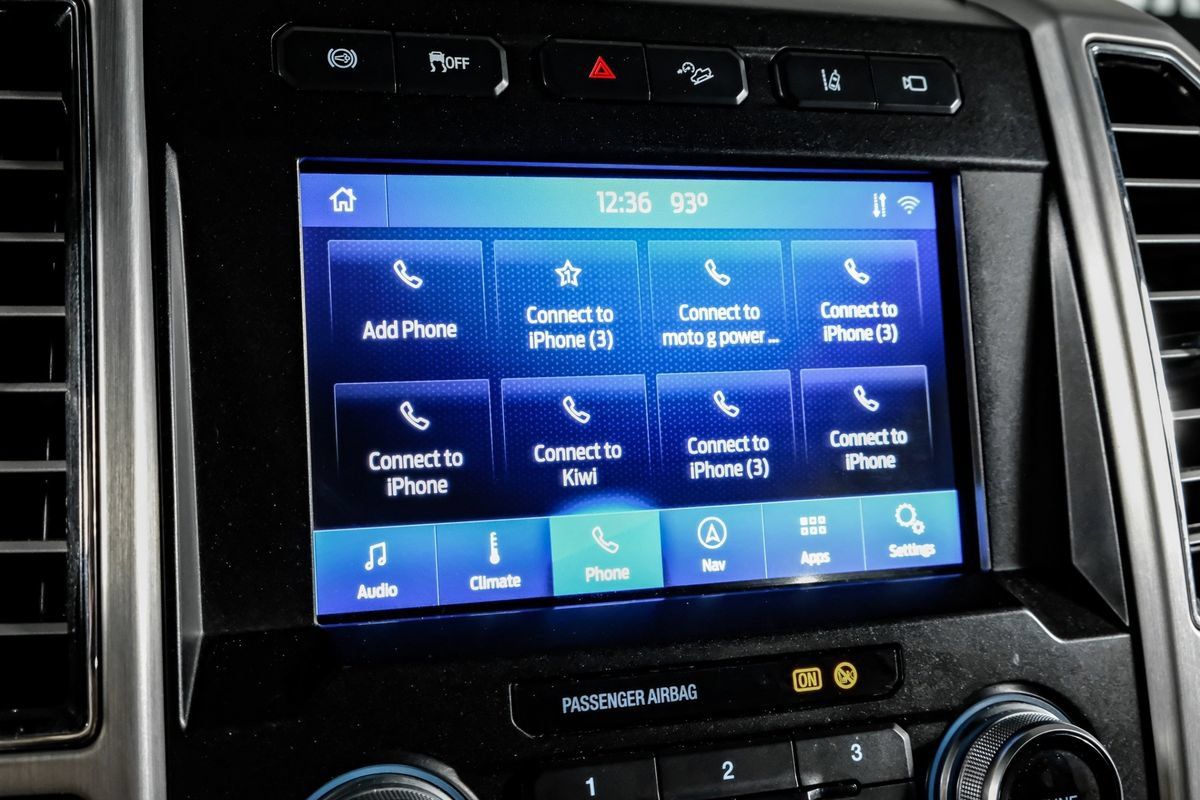 Used 2020 Ford F350 Platinum w/ FX4 Off-Road Package AWD/4WD image 27