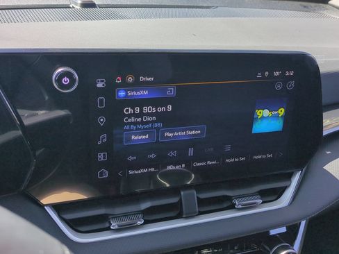 Used 2026 Chevrolet Equinox LT FWD image 13